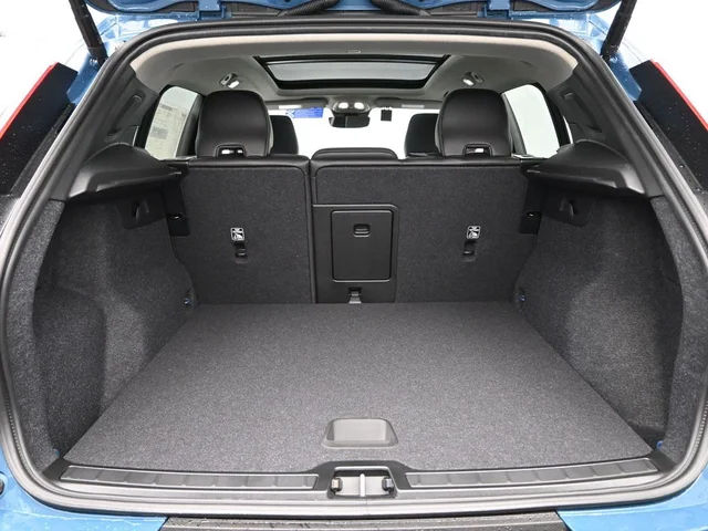Nuevos VOLVO XC40 à Estados chez autogozo