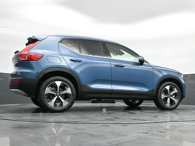 Nuevos VOLVO XC40 à Estados chez autogozo