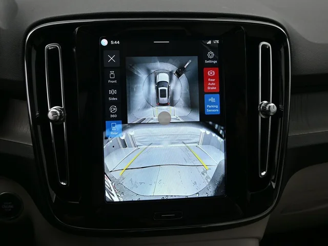 Nuevos VOLVO XC40 à Estados chez autogozo