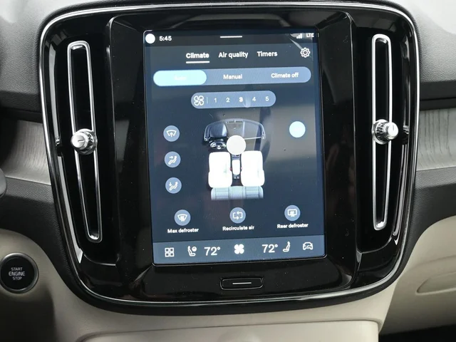 Nuevos VOLVO XC40 à Estados chez autogozo