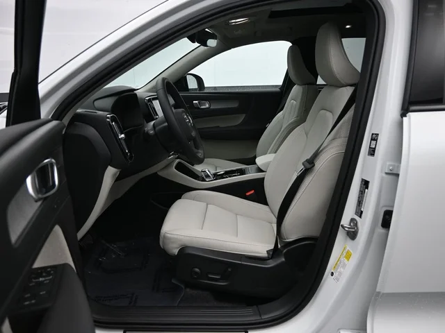 Nuevos VOLVO XC40 à Estados chez autogozo