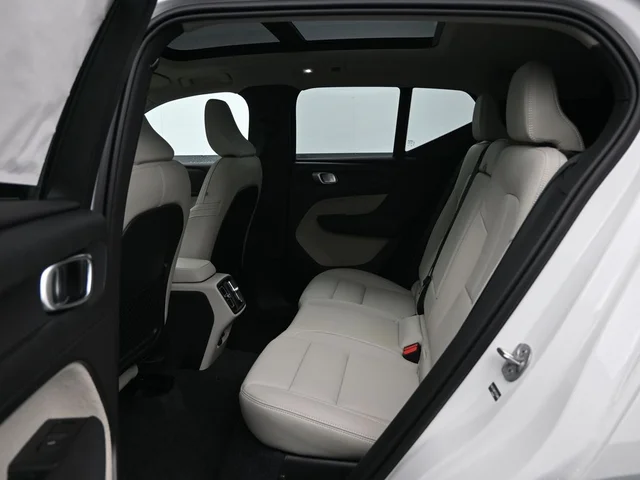 Nuevos VOLVO XC40 à Estados chez autogozo
