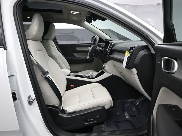 Nuevos VOLVO XC40 à Estados chez autogozo