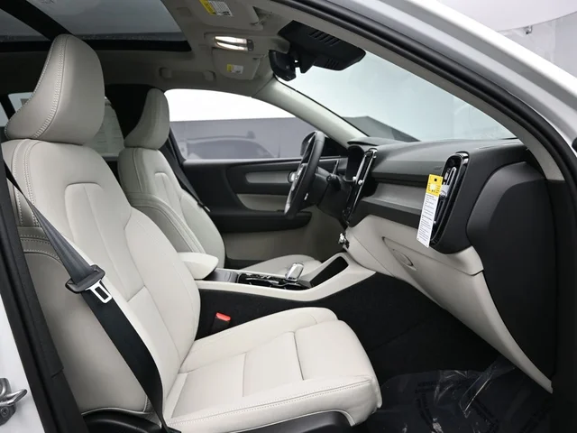 Nuevos VOLVO XC40 à Estados chez autogozo