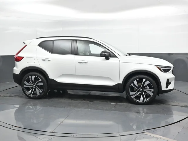 Nuevos VOLVO XC40 à Estados chez autogozo