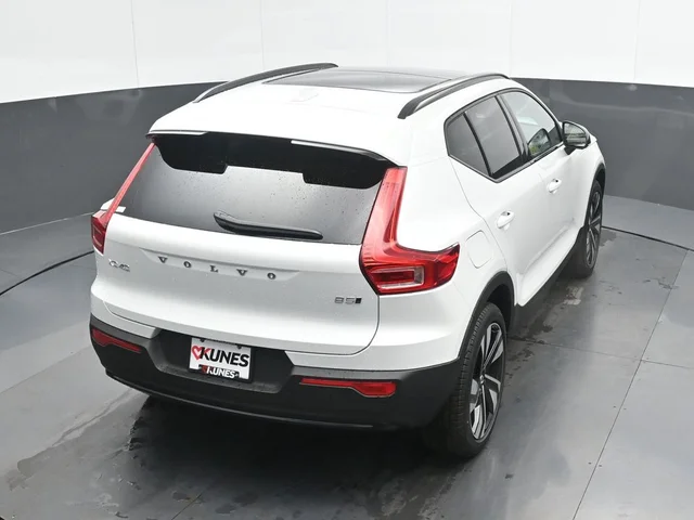 Nuevos VOLVO XC40 à Estados chez autogozo