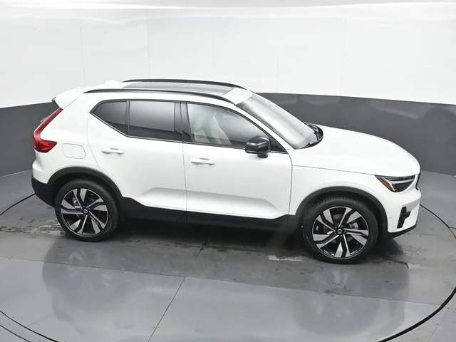 Nuevos VOLVO XC40 à Estados chez autogozo