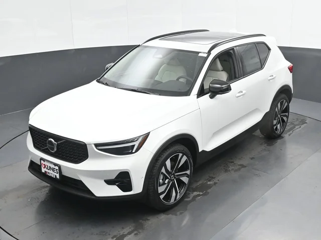 Nuevos VOLVO XC40 à Estados chez autogozo