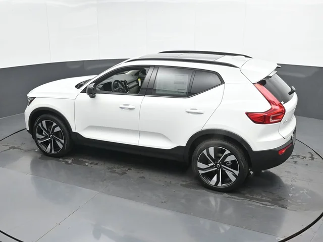 Nuevos VOLVO XC40 à Estados chez autogozo