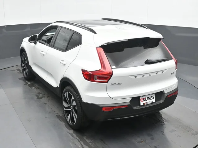 Nuevos VOLVO XC40 à Estados chez autogozo