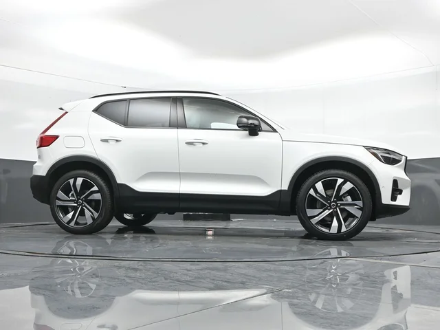 Nuevos VOLVO XC40 à Estados chez autogozo
