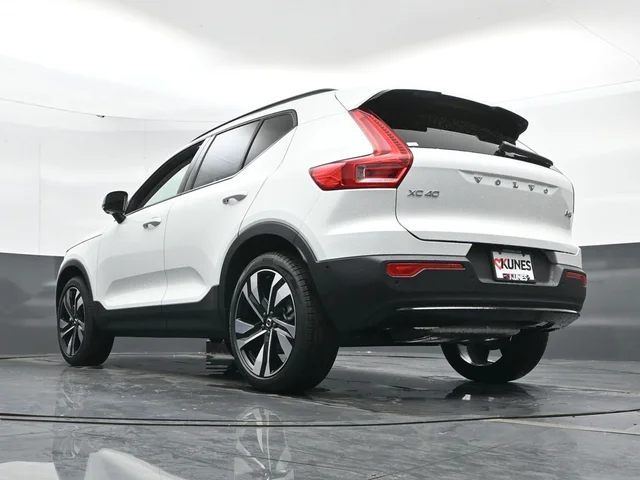 Nuevos VOLVO XC40 à Estados chez autogozo