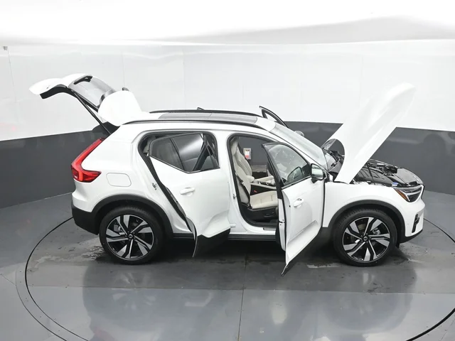 Nuevos VOLVO XC40 à Estados chez autogozo