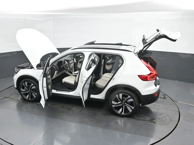 Nuevos VOLVO XC40 à Estados chez autogozo