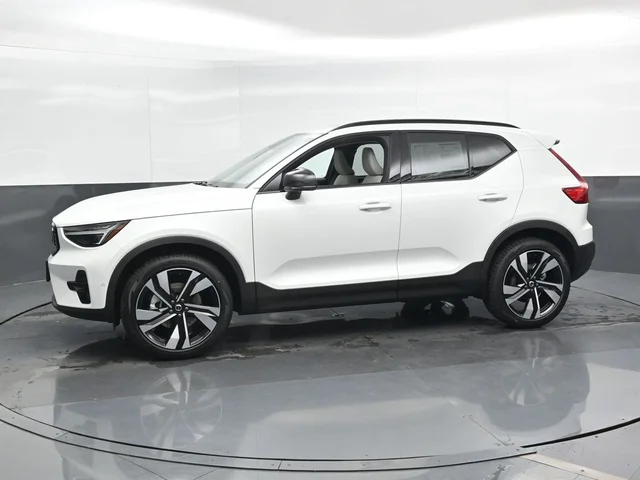 Nuevos VOLVO XC40 à Estados chez autogozo