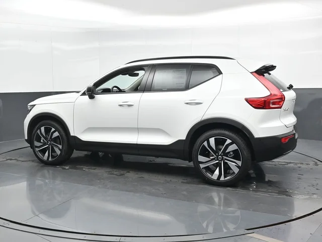 Nuevos VOLVO XC40 à Estados chez autogozo