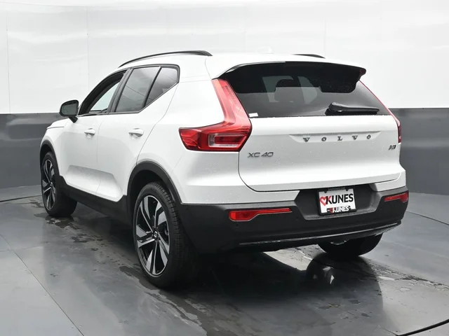 Nuevos VOLVO XC40 à Estados chez autogozo