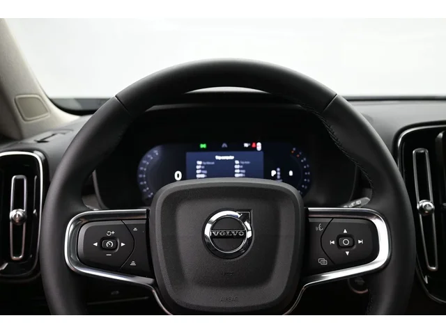 Nuevos VOLVO XC40 à Estados chez autogozo