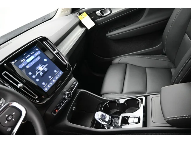 Nuevos VOLVO XC40 à Estados chez autogozo