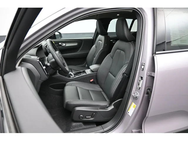 Nuevos VOLVO XC40 à Estados chez autogozo