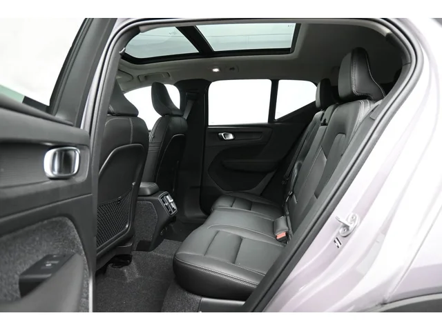 Nuevos VOLVO XC40 à Estados chez autogozo