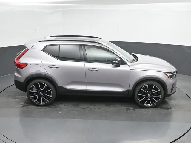 Nuevos VOLVO XC40 à Estados chez autogozo