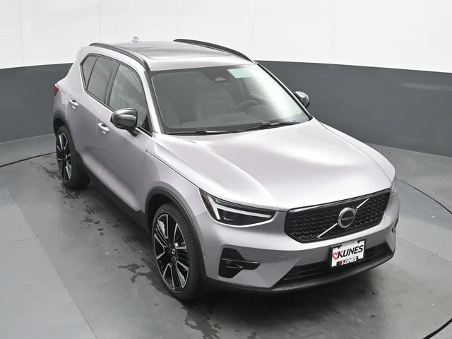 Nuevos VOLVO XC40 à Estados chez autogozo