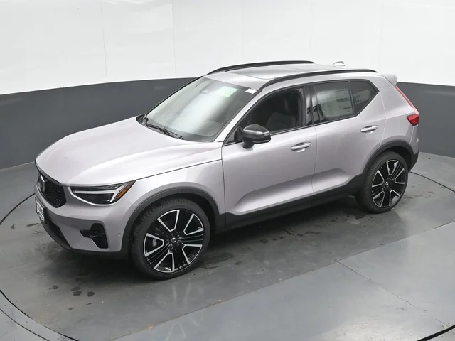 Nuevos VOLVO XC40 à Estados chez autogozo