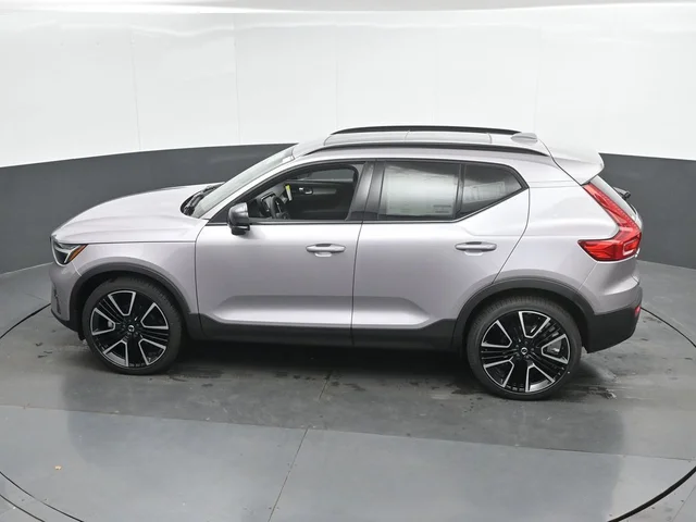 Nuevos VOLVO XC40 à Estados chez autogozo