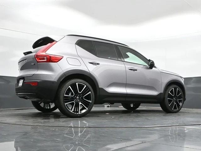 Nuevos VOLVO XC40 à Estados chez autogozo