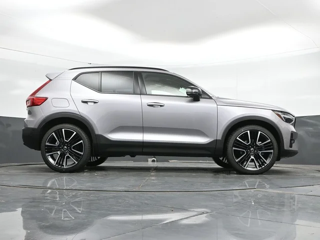 Nuevos VOLVO XC40 à Estados chez autogozo
