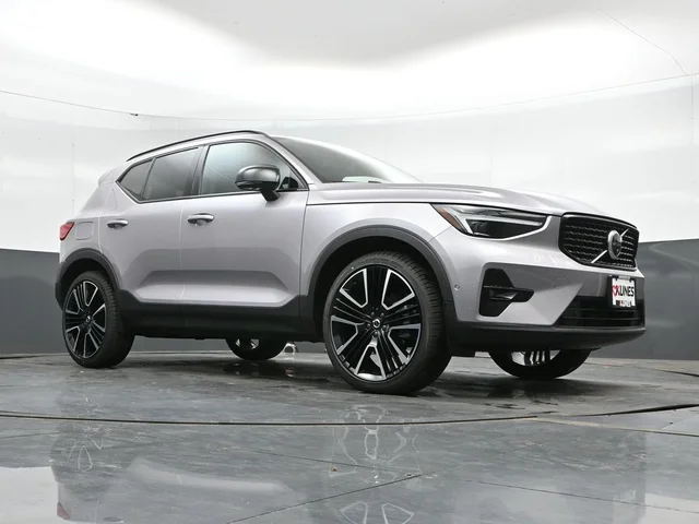 Nuevos VOLVO XC40 à Estados chez autogozo