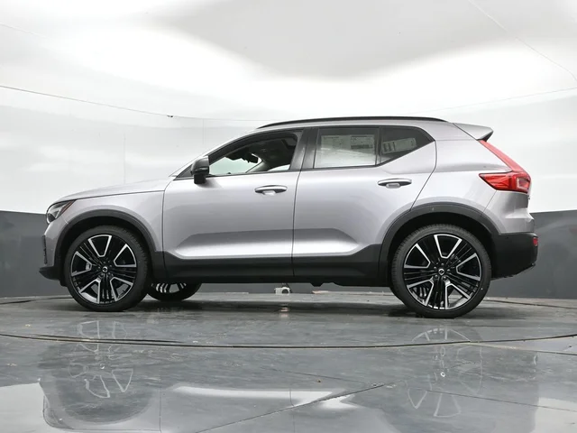 Nuevos VOLVO XC40 à Estados chez autogozo