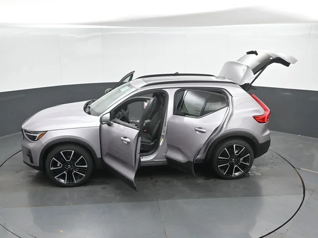 Nuevos VOLVO XC40 à Estados chez autogozo