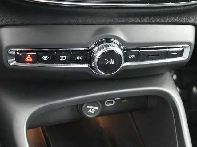 Nuevos VOLVO XC40 à Estados chez autogozo