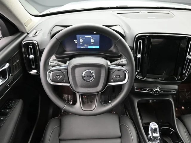 Nuevos VOLVO XC40 à Estados chez autogozo