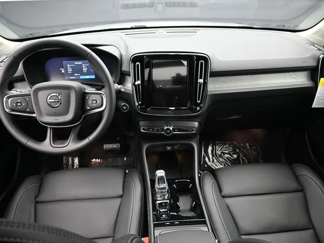 Nuevos VOLVO XC40 à Estados chez autogozo