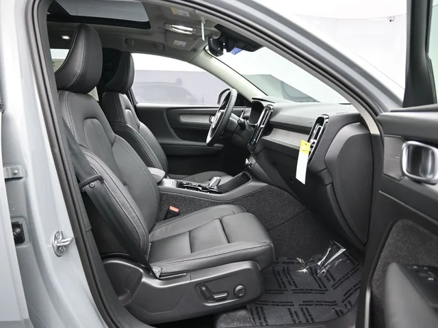 Nuevos VOLVO XC40 à Estados chez autogozo