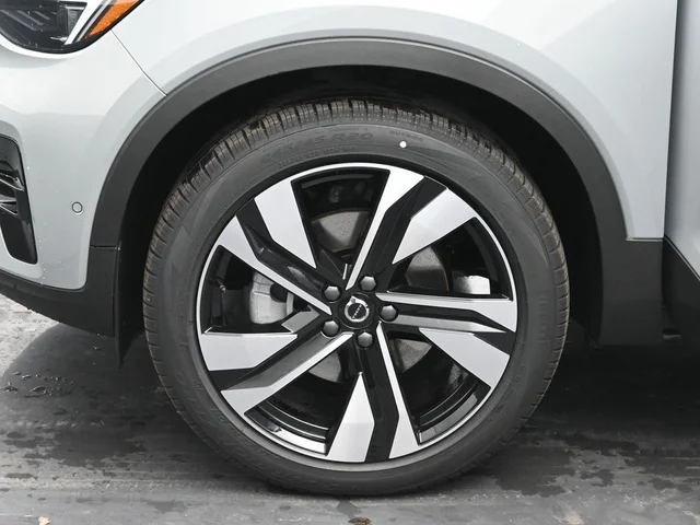 Nuevos VOLVO XC40 à Estados chez autogozo