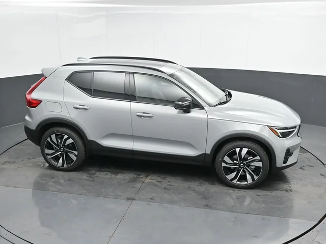 Nuevos VOLVO XC40 à Estados chez autogozo