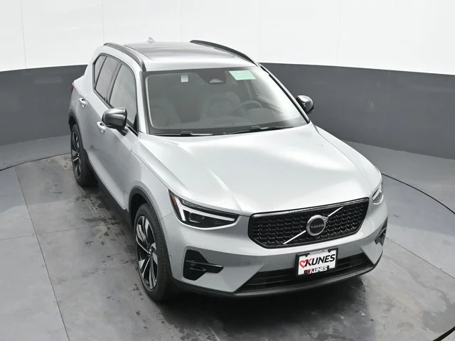 Nuevos VOLVO XC40 à Estados chez autogozo