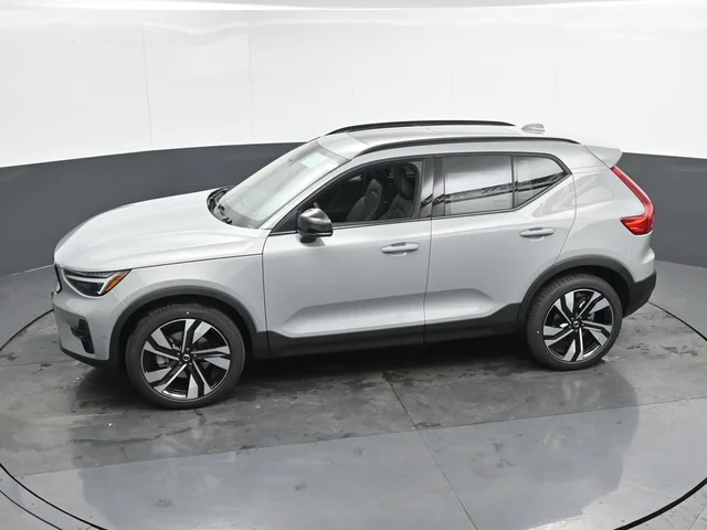 Nuevos VOLVO XC40 à Estados chez autogozo