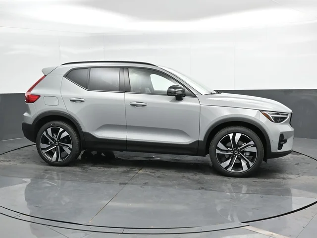 Nuevos VOLVO XC40 à Estados chez autogozo