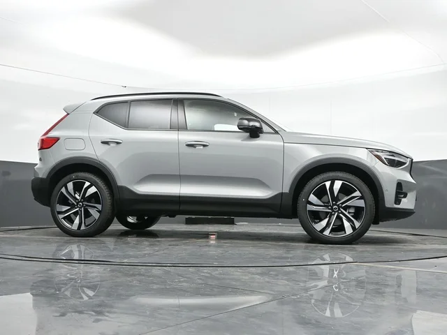 Nuevos VOLVO XC40 à Estados chez autogozo