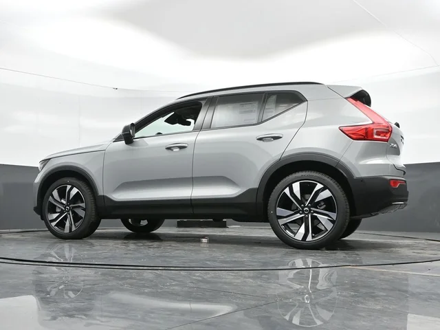 Nuevos VOLVO XC40 à Estados chez autogozo