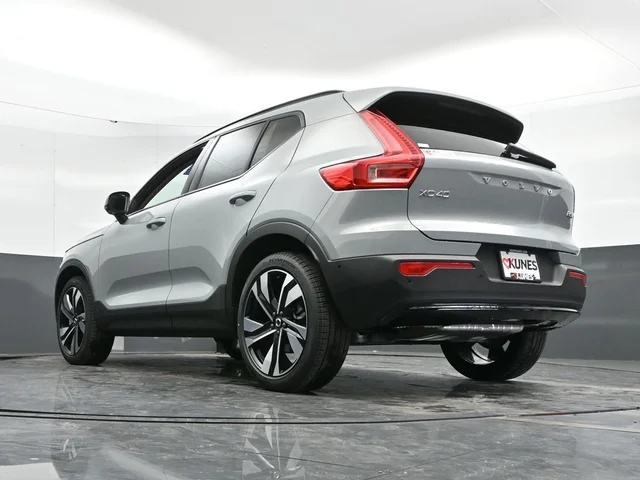 Nuevos VOLVO XC40 à Estados chez autogozo