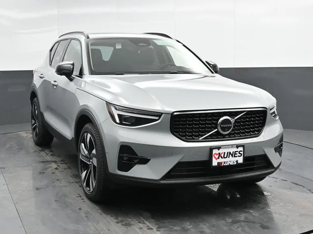 Nuevos VOLVO XC40 à Estados chez autogozo