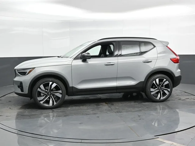 Nuevos VOLVO XC40 à Estados chez autogozo