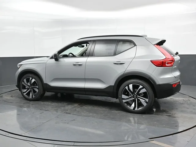 Nuevos VOLVO XC40 à Estados chez autogozo