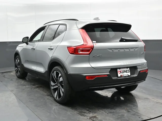 Nuevos VOLVO XC40 à Estados chez autogozo